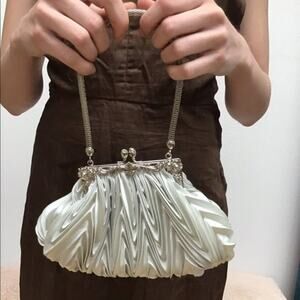 Moon Struck Designs Silk Kiss Lock Formal Purse Evening Bag 8x5.5x2